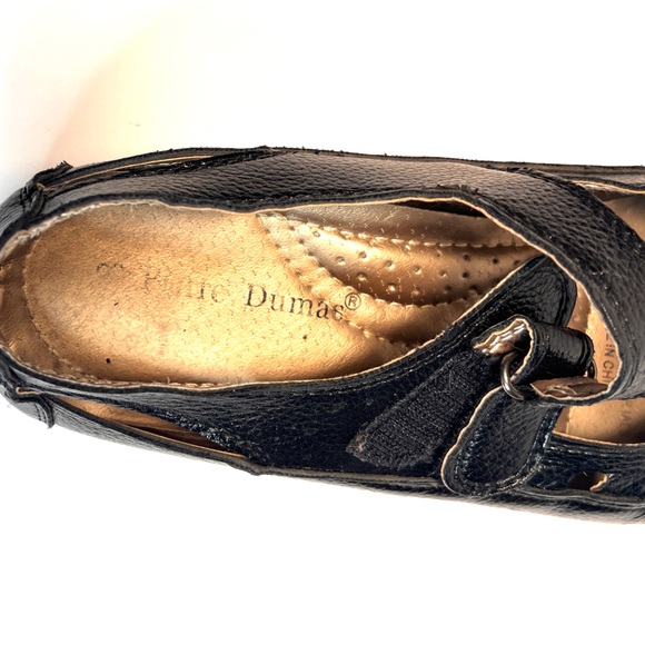 Pierre Dumas Black Flats with Cutout Design - Picture 2 of 8